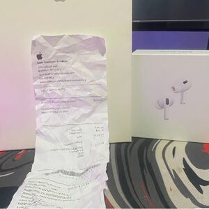 Apple AirPods Pro with Charging Case